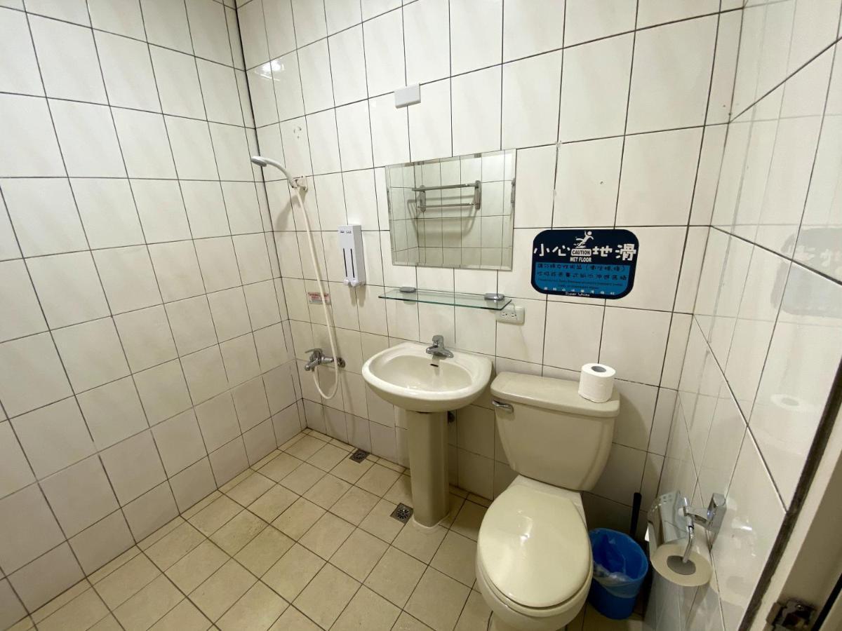 Super White Hotell T'ai-tung Exteriör bild